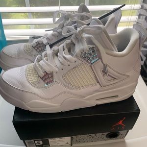 Jordan 4